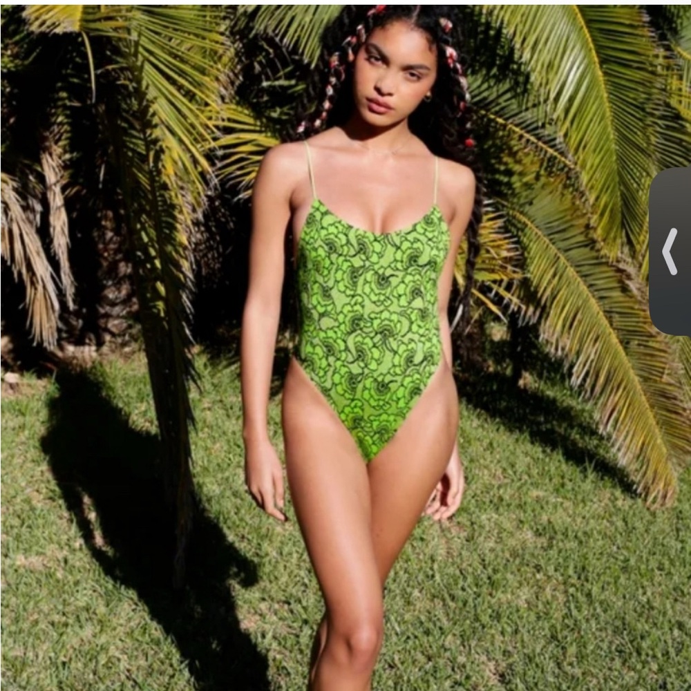Leslie Amon swimsuit small nwt